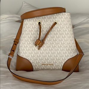 Brand New Michael Kors Leather Bucket Bag